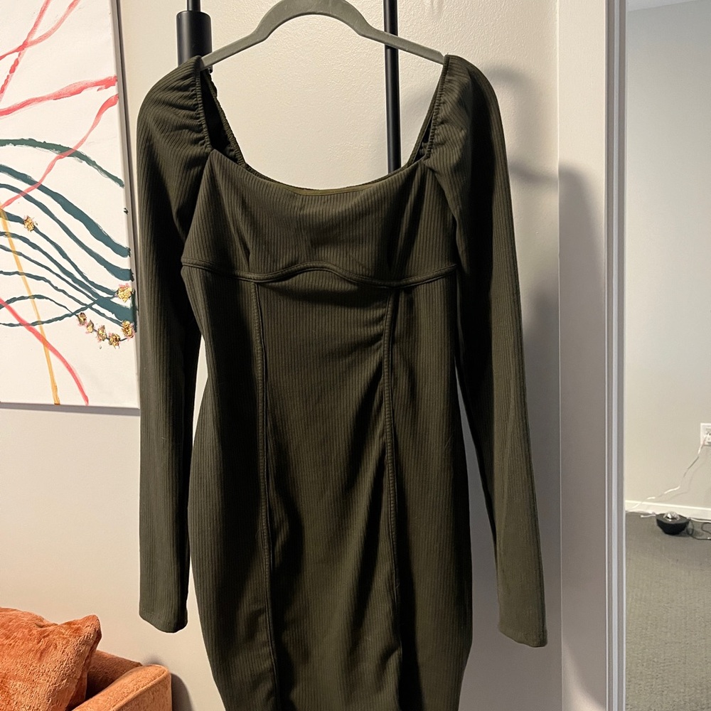 Elegant Olive Green Long Sleeve Dress